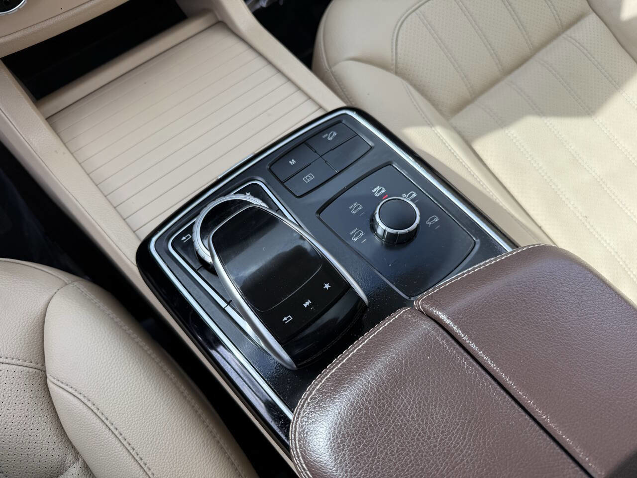 Used 2018 Mercedes-Benz GLE 350 4MATIC image 18