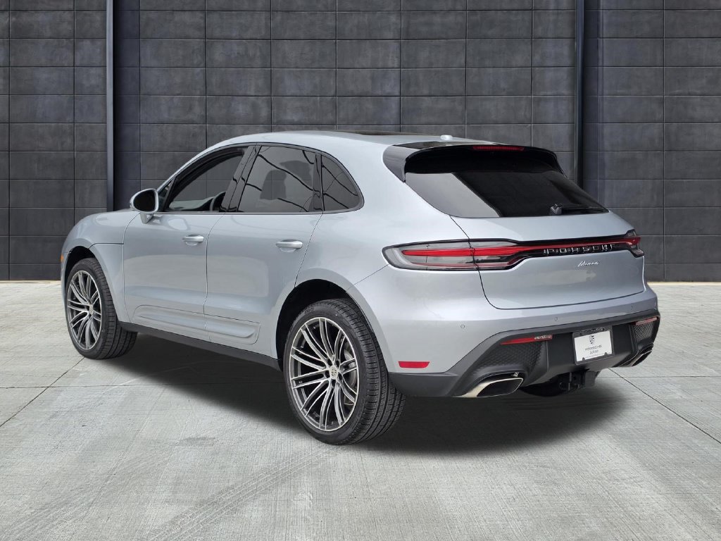 New 2026 Porsche Macan AWD/4WD image 3