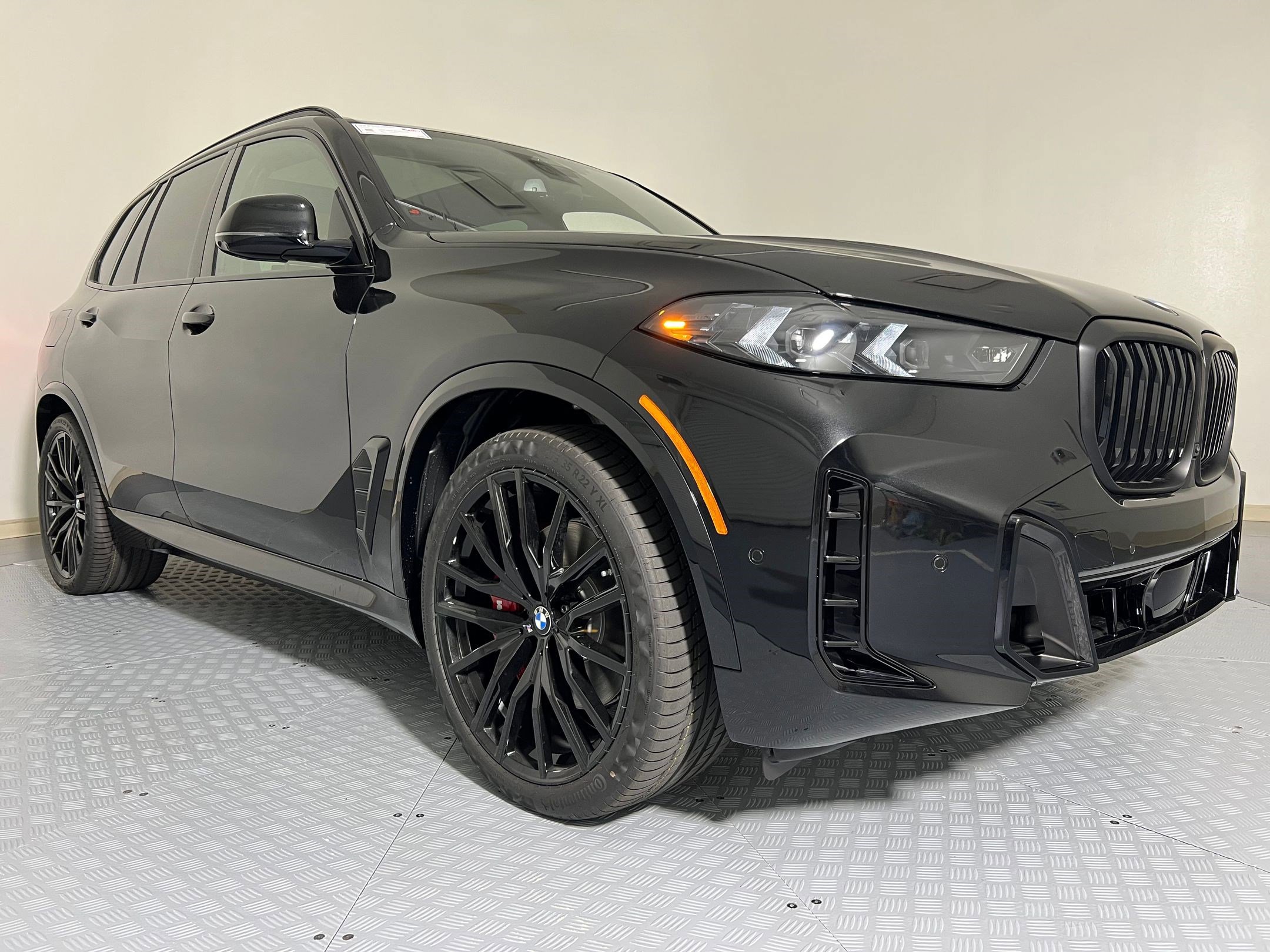 New 2026 BMW X5 xDrive40i w/ M Sport Package AWD/4WD image 5
