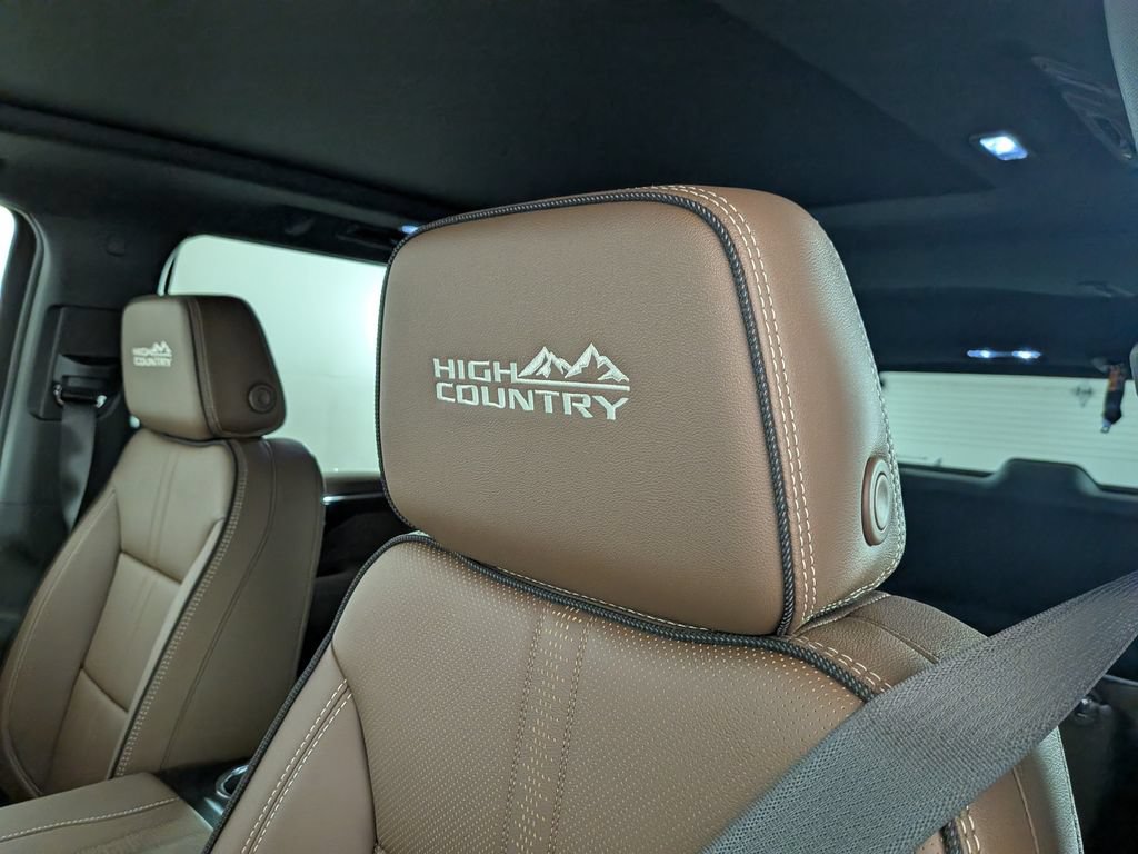 New 2026 Chevrolet Tahoe High Country AWD/4WD image 19