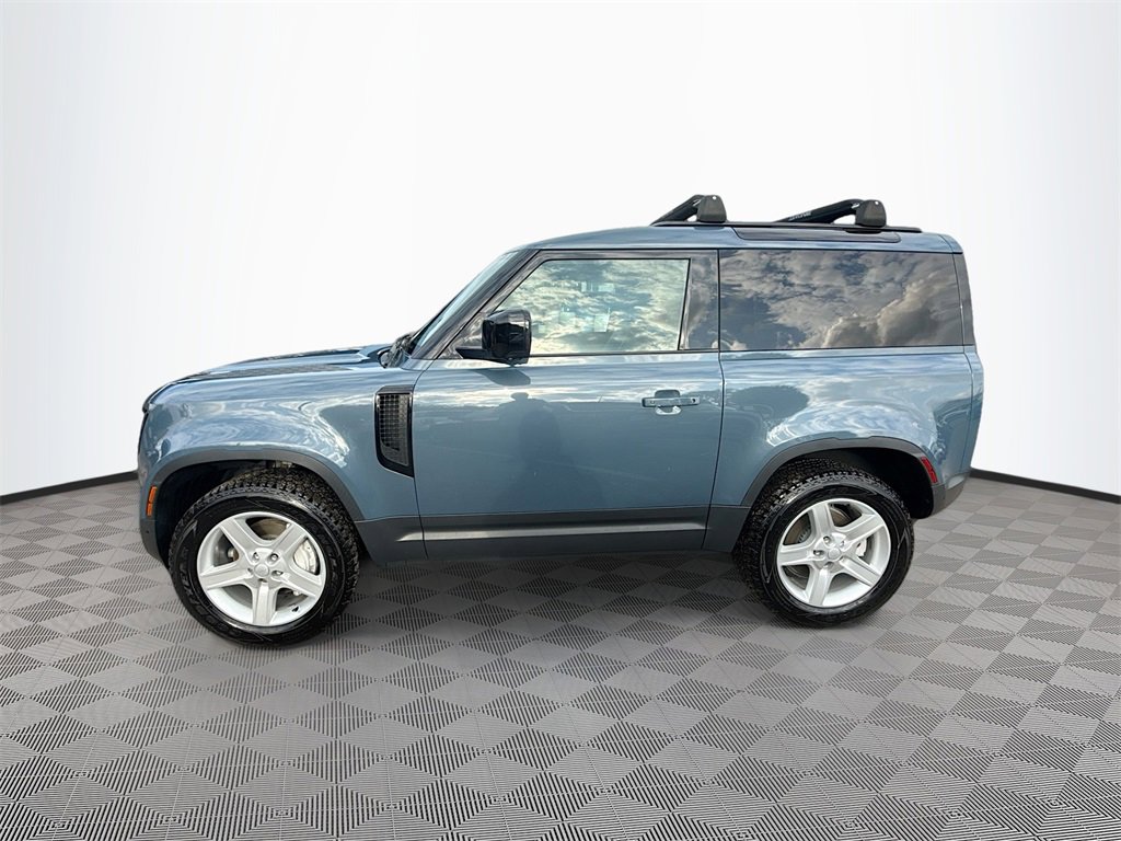 Used 2023 Land Rover Defender 90 SE image 9