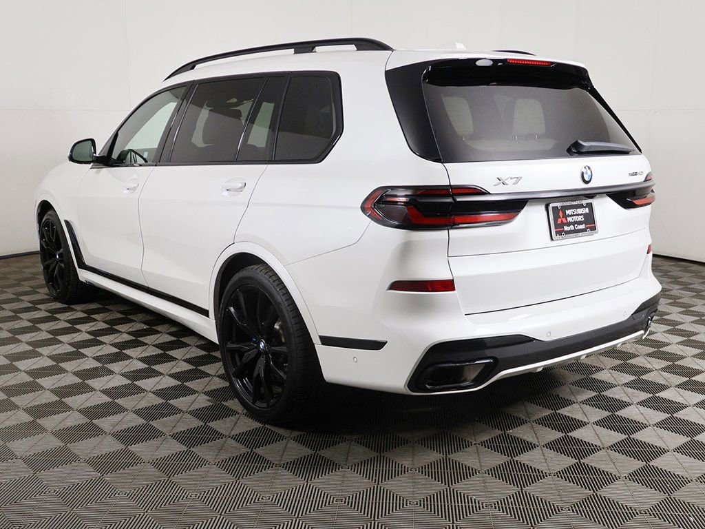 Used 2024 BMW X7 xDrive40i w/ Executive Package image 15