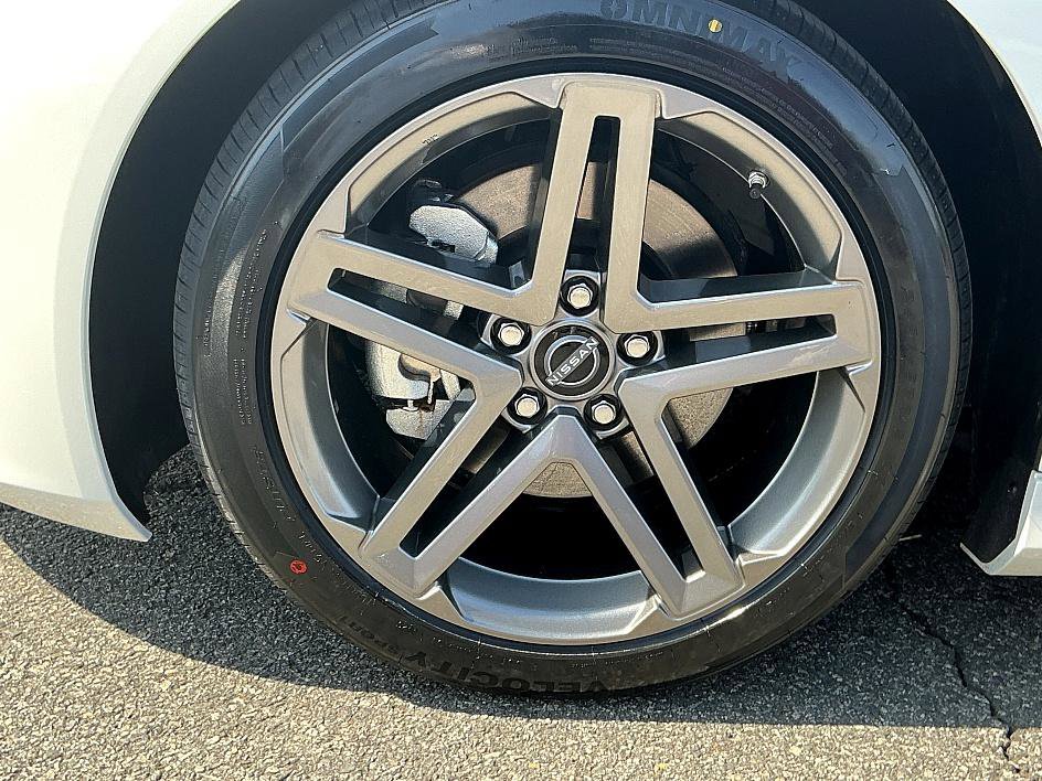 Certified 2024 Nissan Z Sport w/ Floor Mat Package image 9