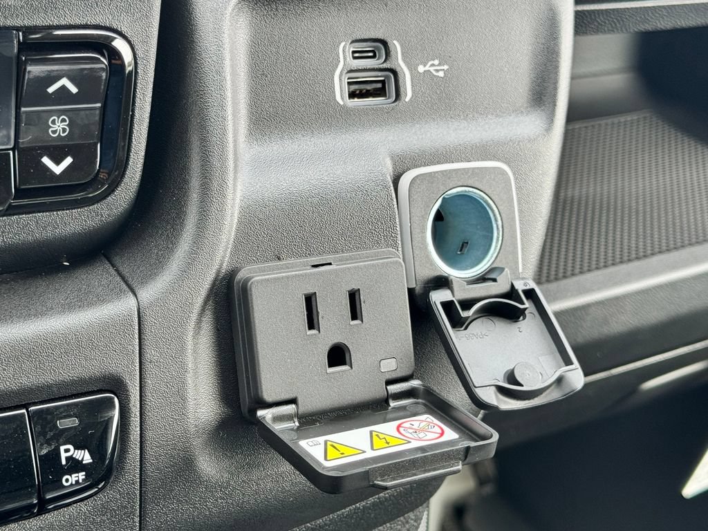 New 2026 RAM ProMaster 2500 w/ Quick Order Package 22G SLT FWD image 20