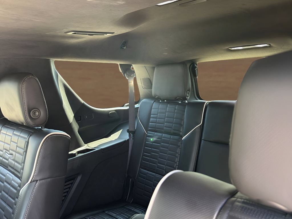 Used 2025 Cadillac Escalade Sport Platinum AWD/4WD image 32