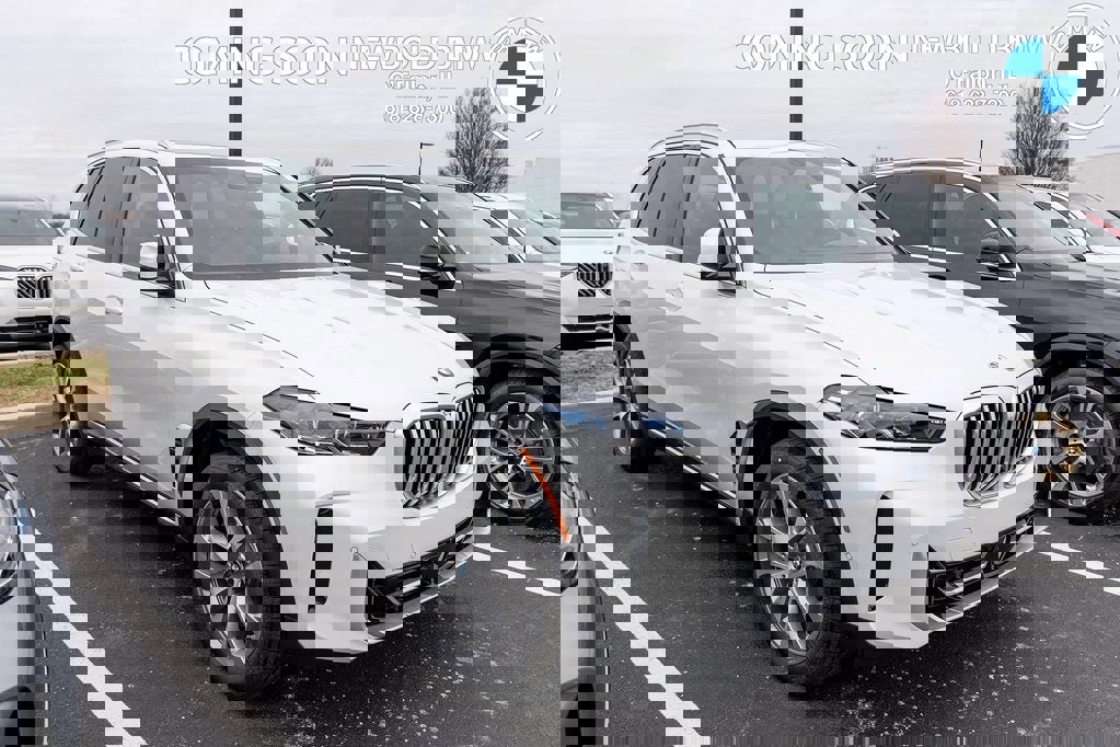 New 2026 BMW X5 xDrive40i w/ Premium Package