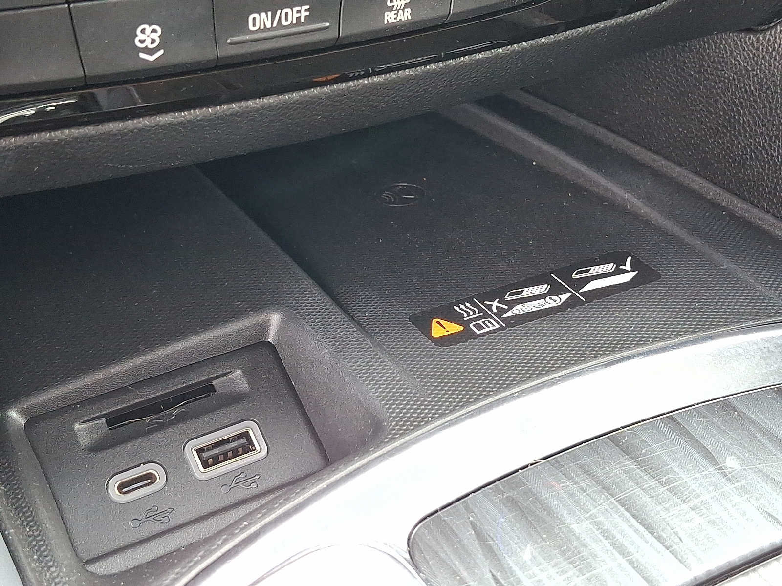 Certified 2023 Buick Enclave Essence FWD image 26