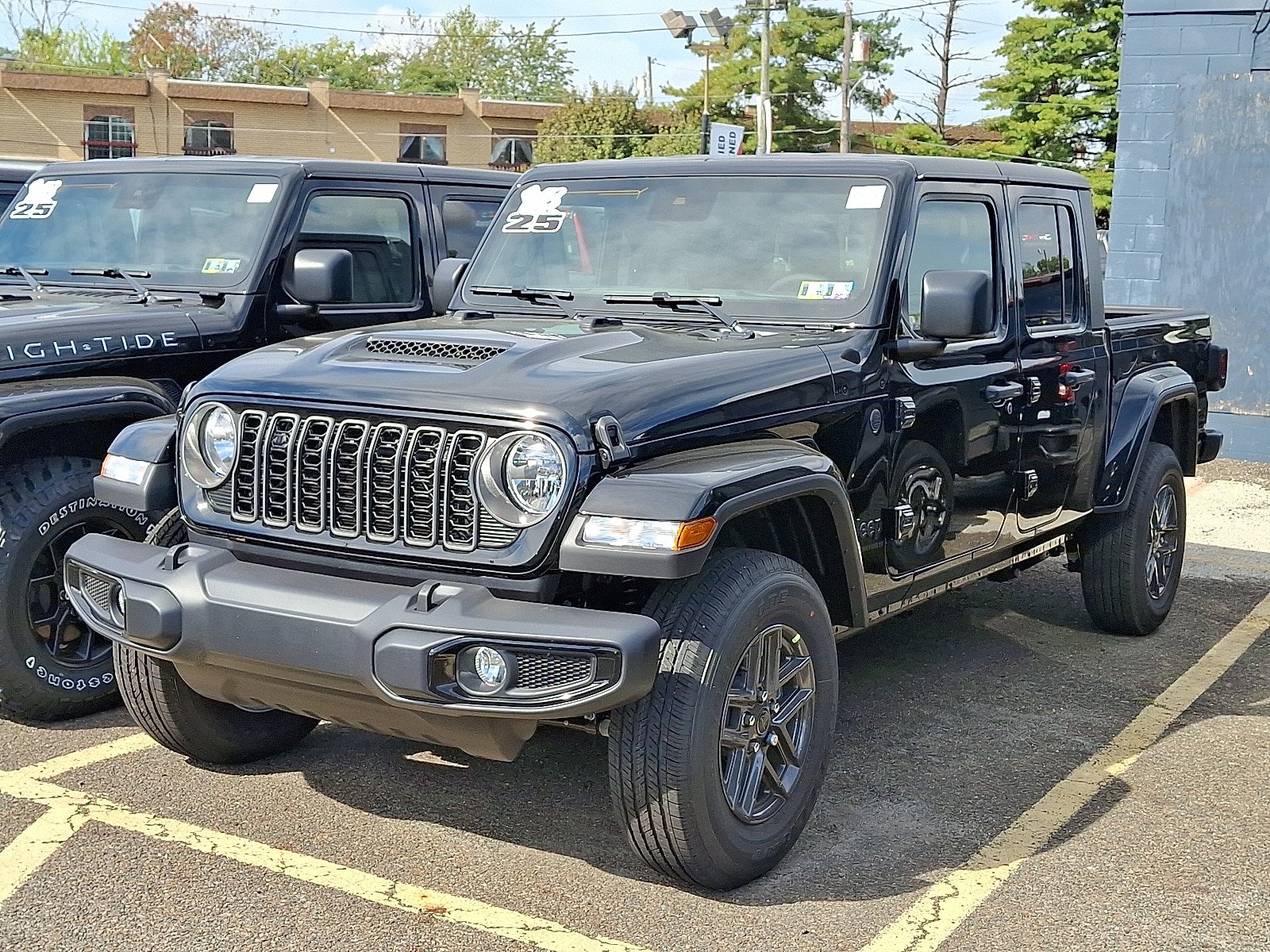 New 2025 Jeep Gladiator Sport AWD/4WD image 3