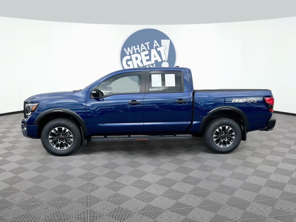 Used 2024 Nissan Titan PRO-4X w/ Pro-4x Convenience Package AWD/4WD image 9