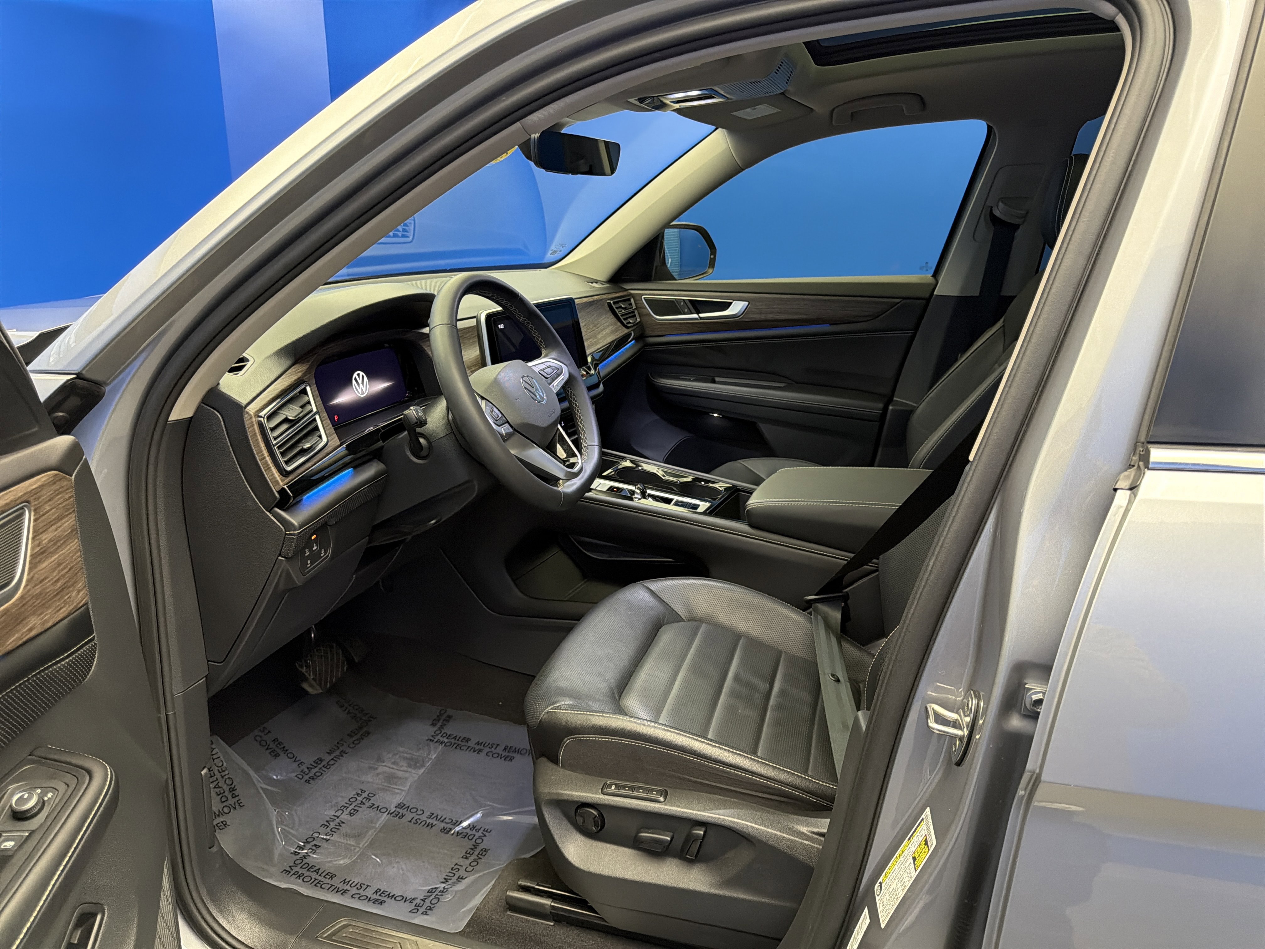 Used 2024 Volkswagen Atlas SEL image 13