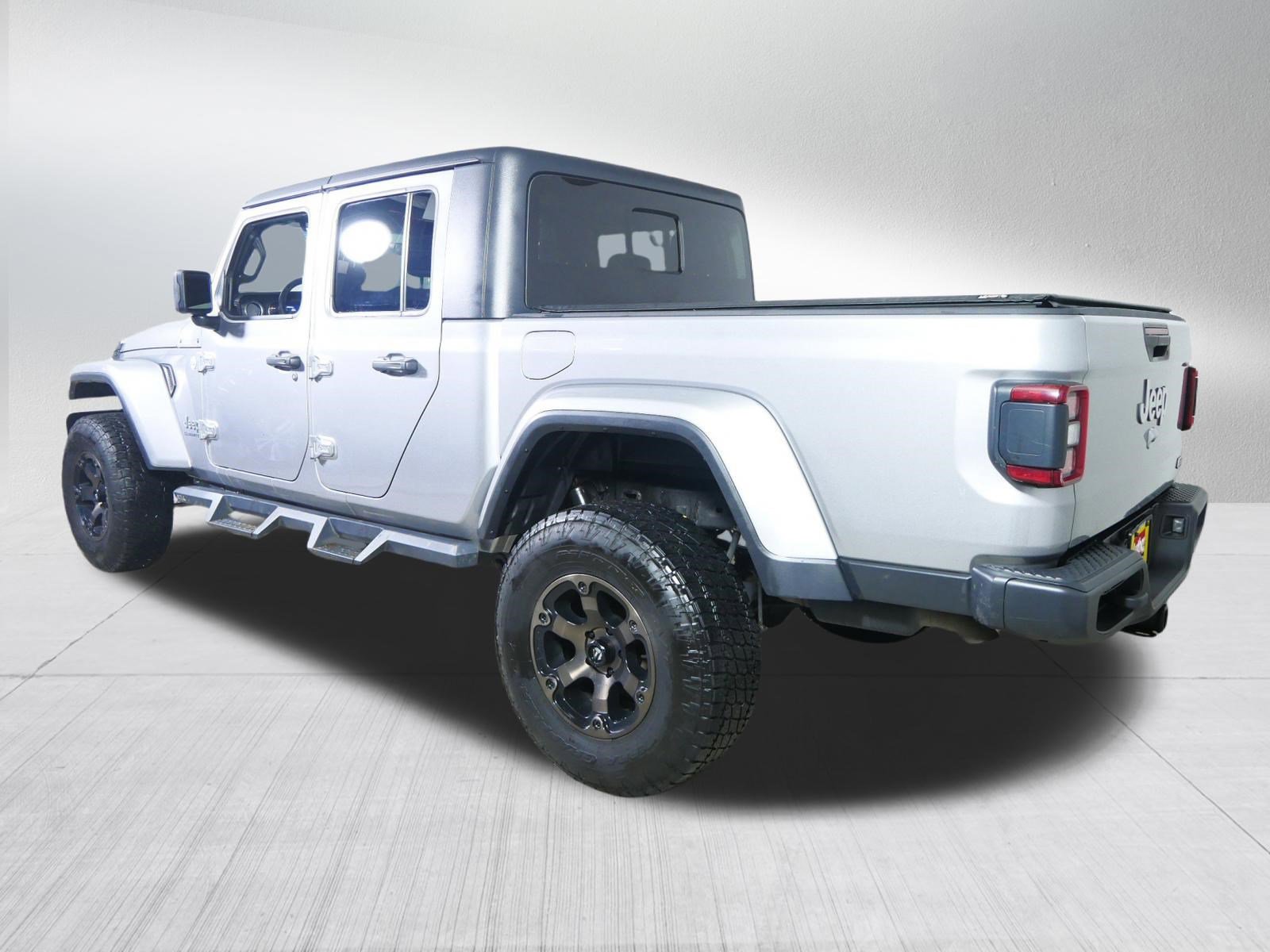 Used 2020 Jeep Gladiator Overland image 5
