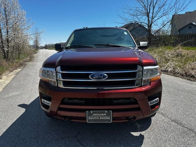 Used 2017 Ford Expedition XLT w/ Equipment Group 202A AWD/4WD image 2