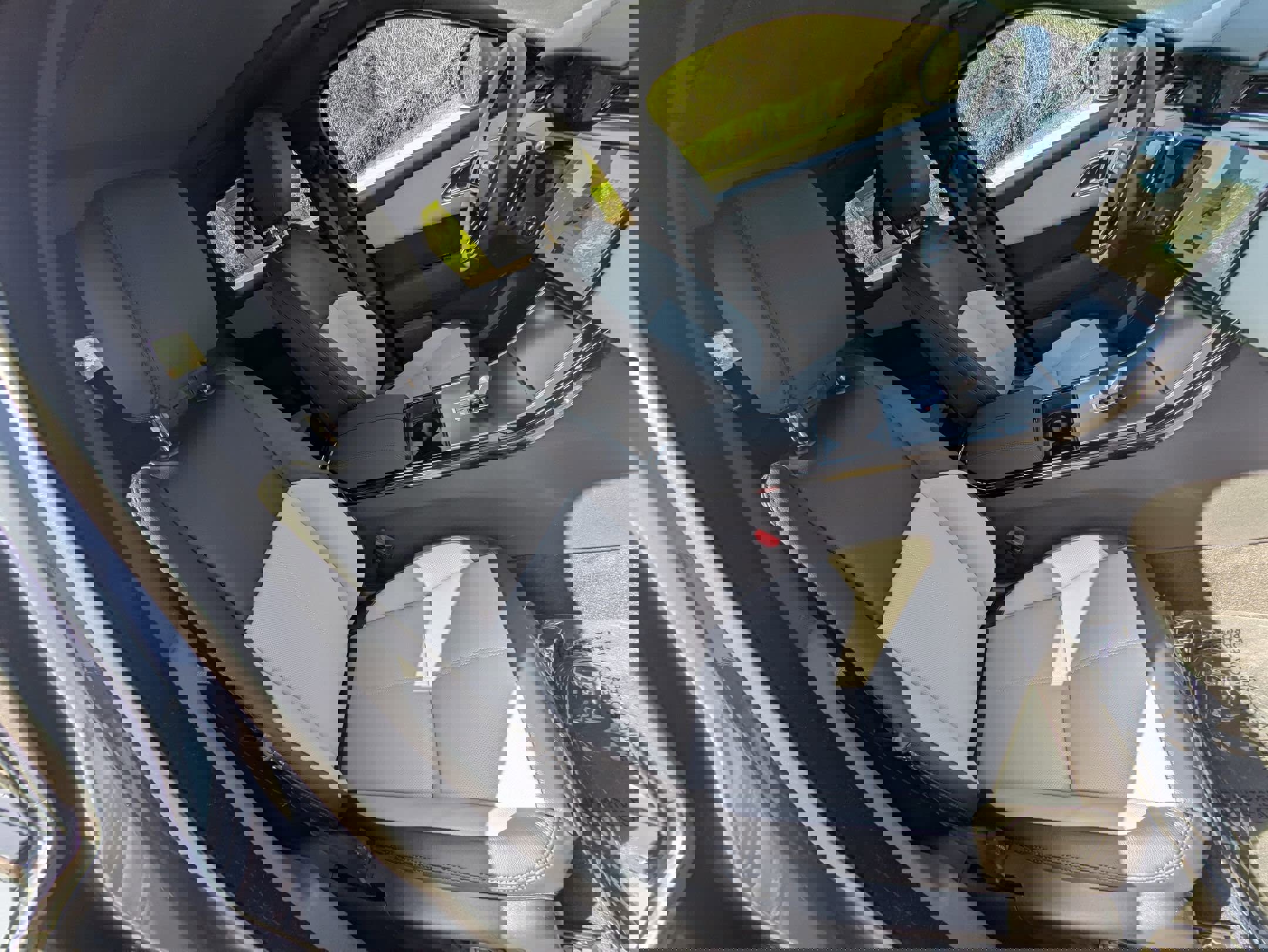 New 2026 Land Rover Range Rover Velar Dynamic SE AWD/4WD image 30