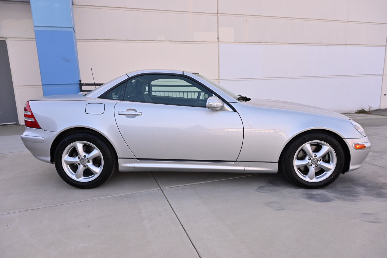 Used 2002 Mercedes-Benz SLK 320 image 12