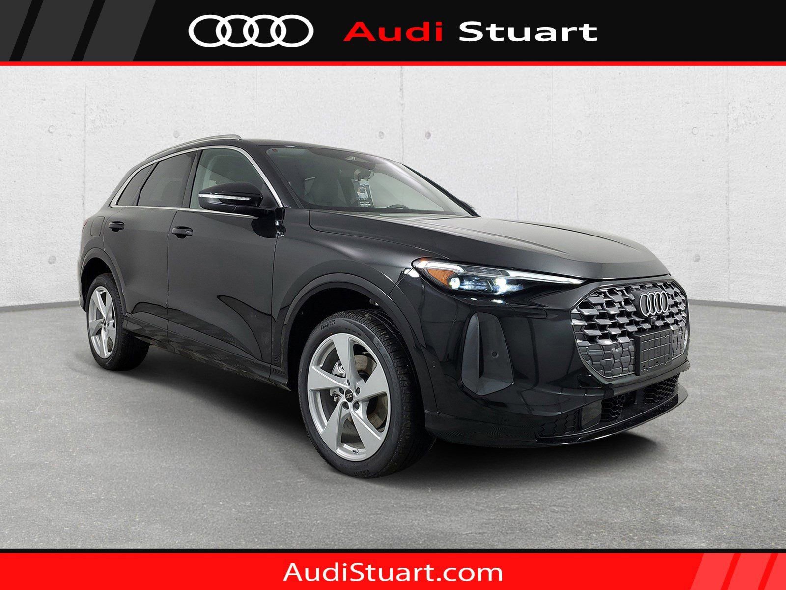 New 2025 Audi Q5 Premium Plus image 1