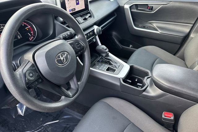 Used 2023 Toyota RAV4 LE image 10