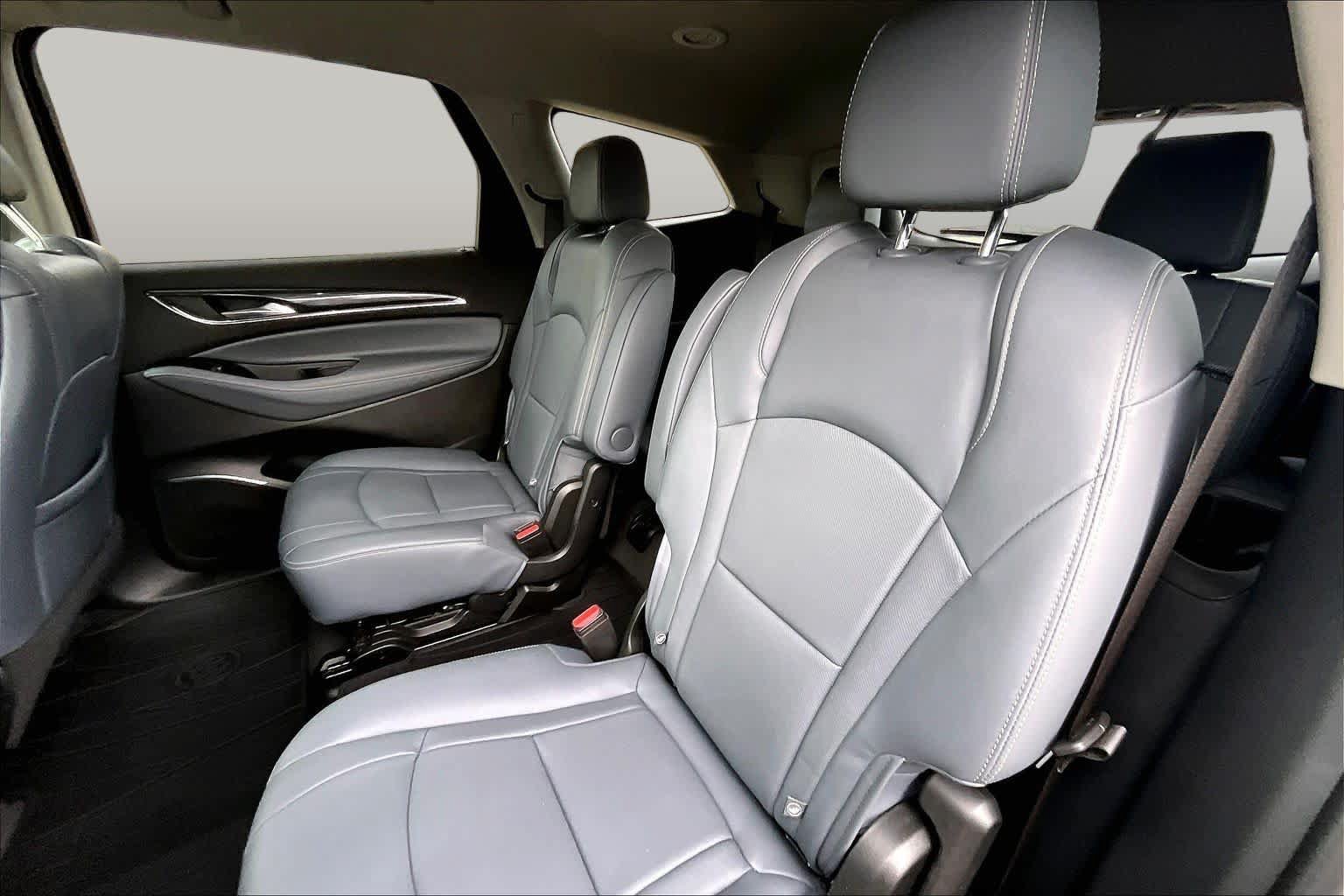 Used 2020 Buick Enclave Essence FWD image 21