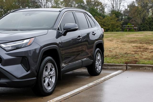 Used 2025 Toyota RAV4 XLE image 9