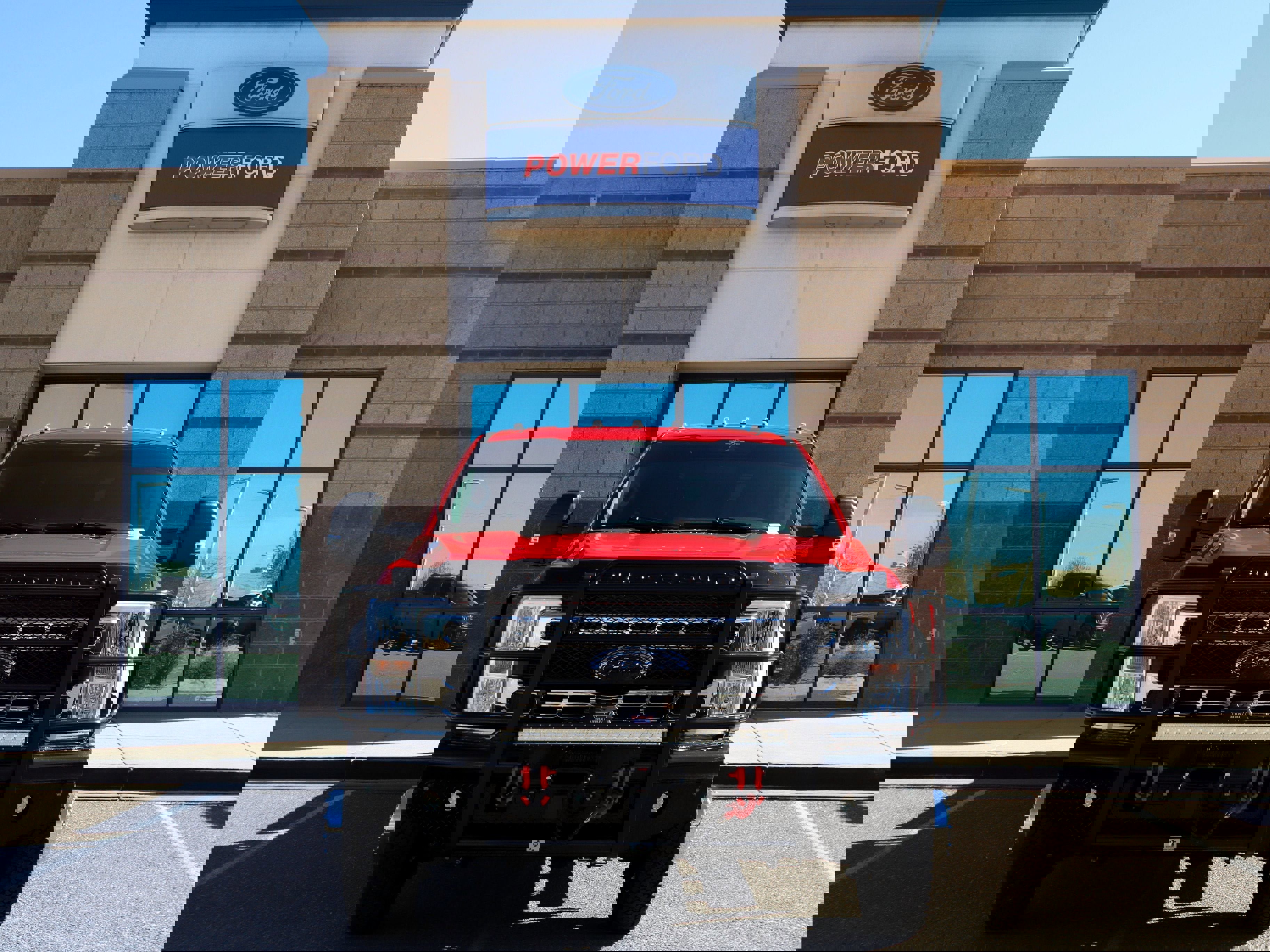 Used 2023 Ford F550 4x4 Crew Cab Super Duty image 3