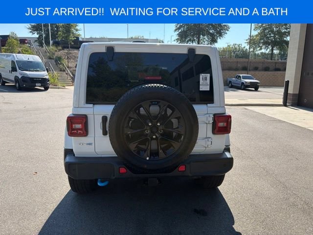 Used 2022 Jeep Wrangler Unlimited Sahara w/ Cold Weather Group AWD/4WD image 5