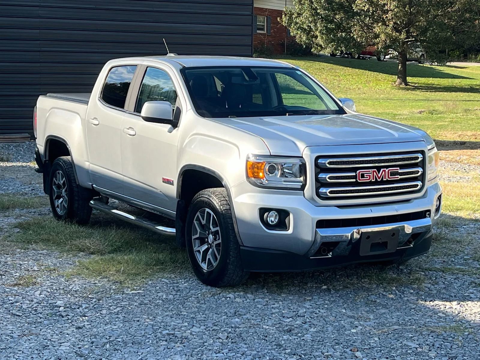 Used 2017 GMC Canyon SLE w/ All Terrain Package image 7