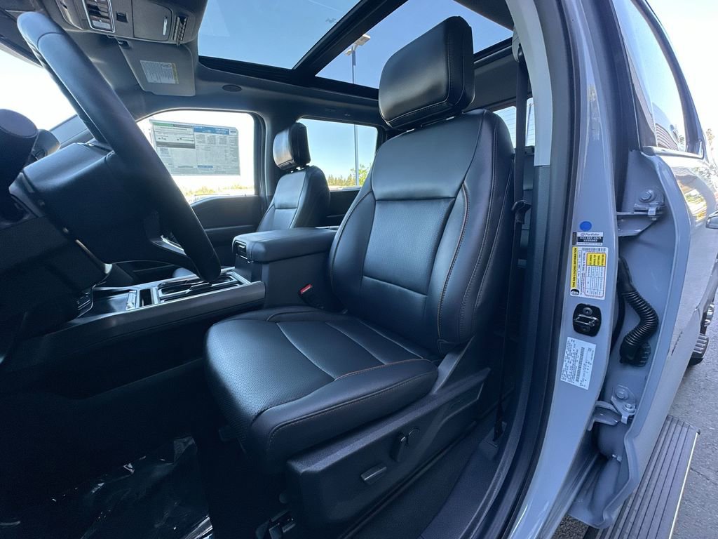 New 2025 Ford F350 Lariat w/ Lariat Ultimate Package image 13