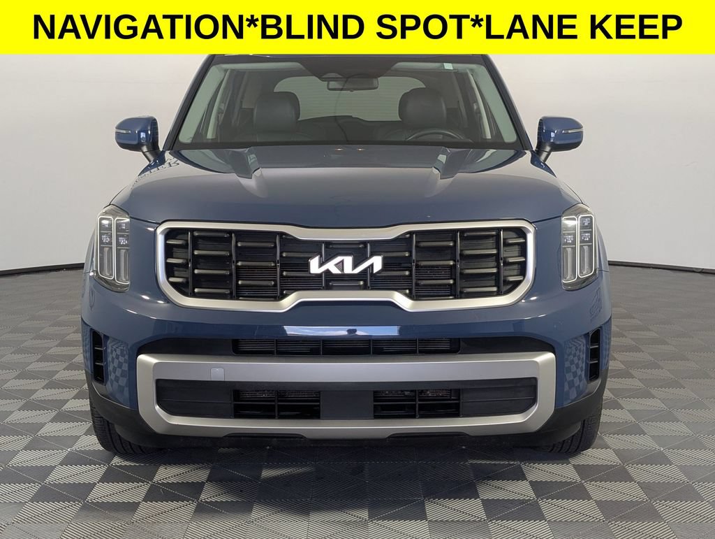 Used 2023 Kia Telluride S AWD/4WD image 3