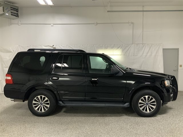 Used 2017 Ford Expedition XLT AWD/4WD image 5