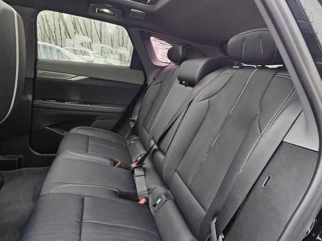 New 2026 Cadillac Optiq Luxury 2 image 22