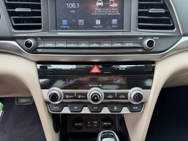 Used 2020 Hyundai Elantra SEL FWD image 19