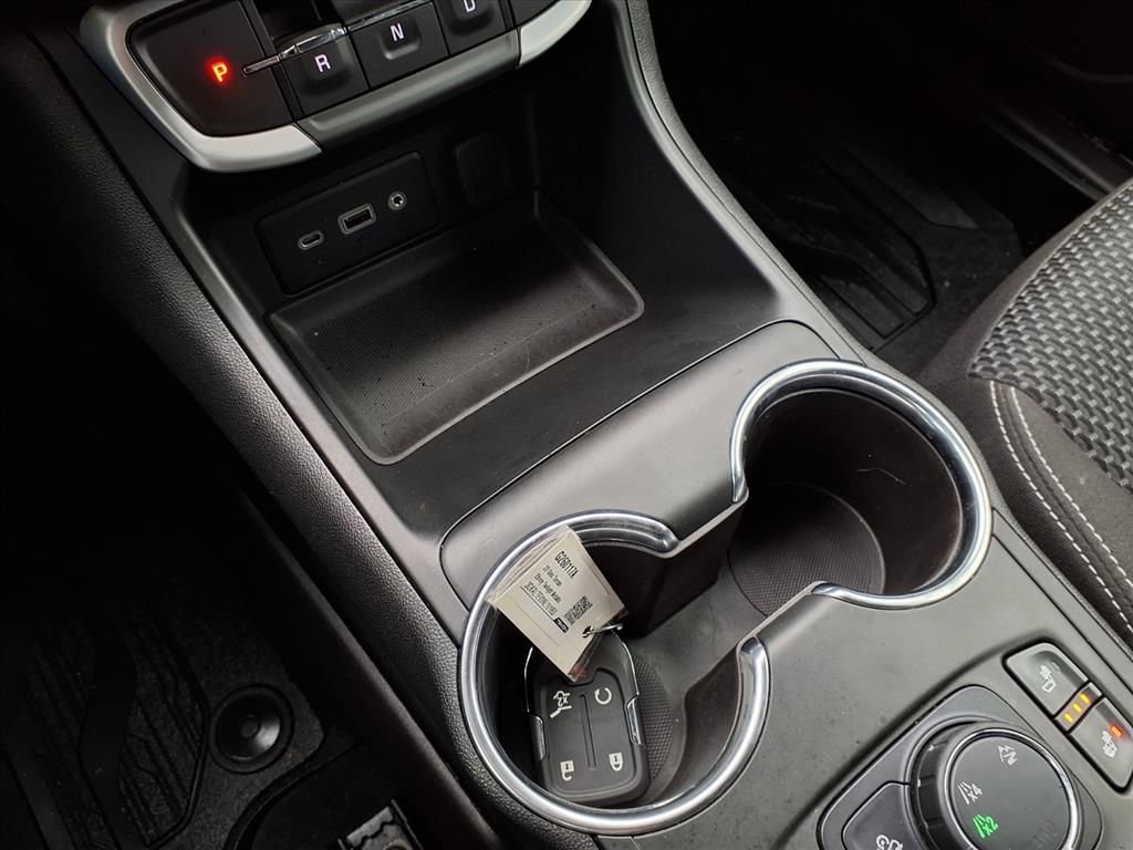 Certified 2022 GMC Terrain SLE w/ Driver Convenience Package image 11