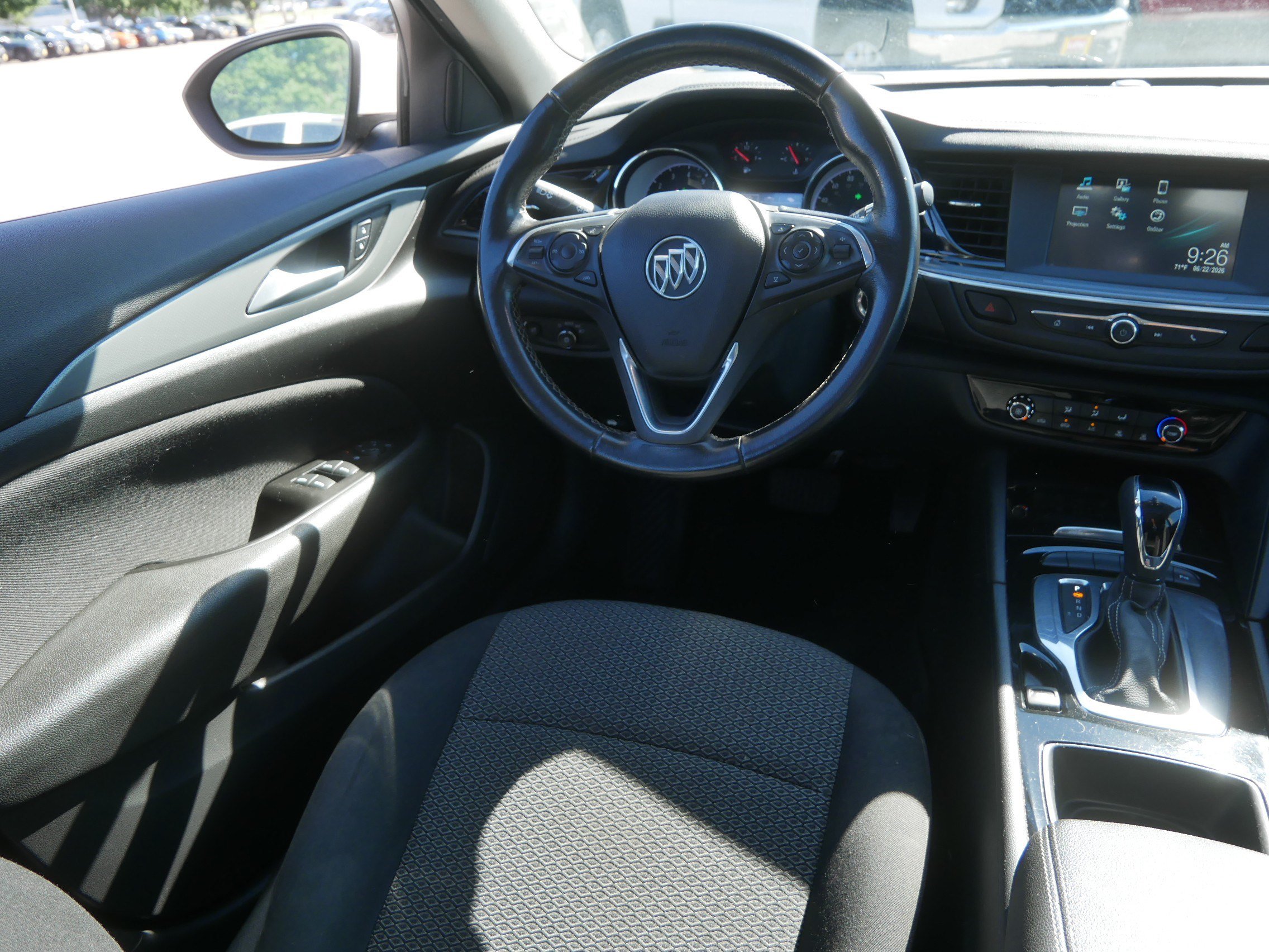 Used 2018 Buick Regal Preferred w/ Driver Confidence Package #1 FWD image 9