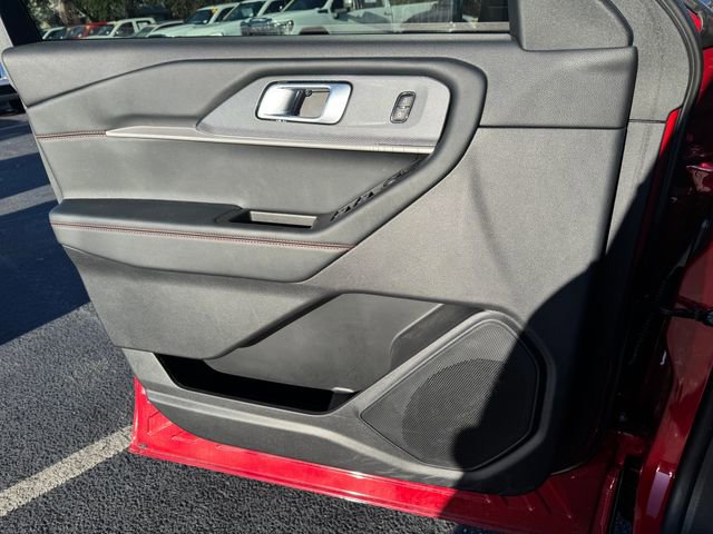 Used 2025 Ford Explorer ST-Line image 29