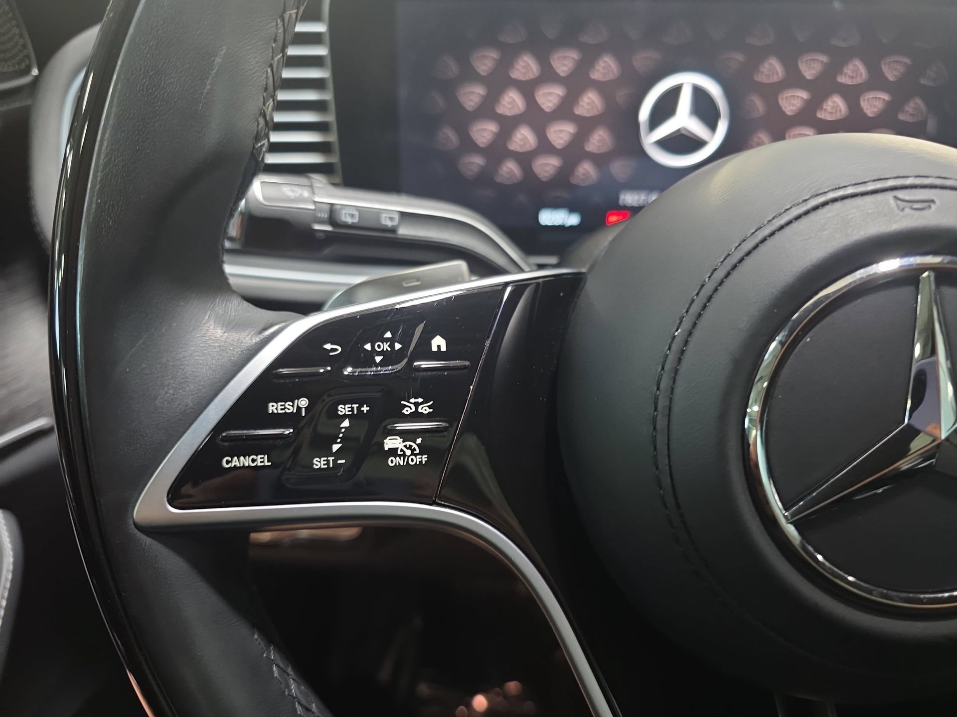 Used 2024 Mercedes-Benz Maybach GLS 600 4MATIC image 17