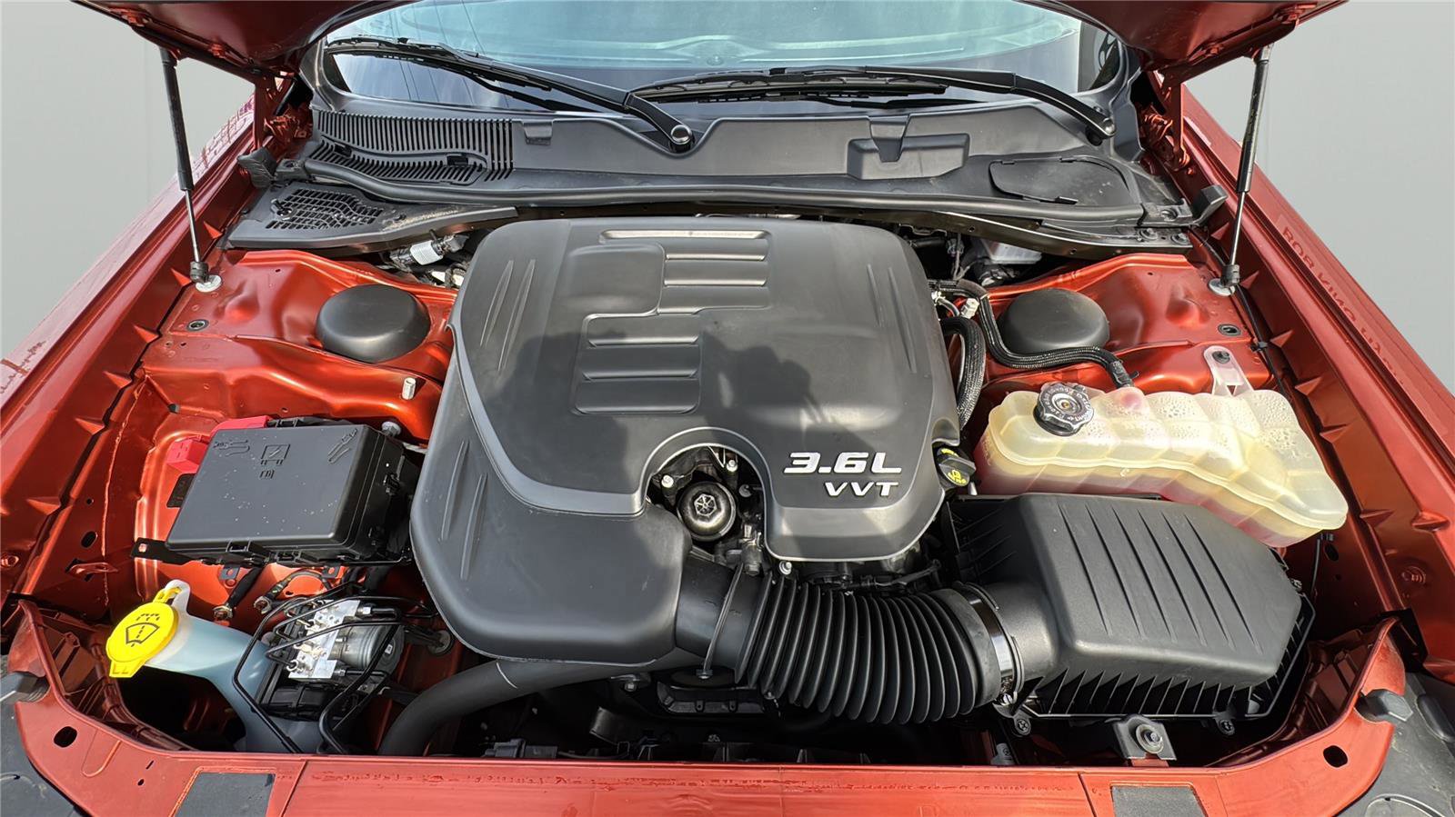 Used 2022 Dodge Challenger SXT w/ Driver Convenience Group image 9