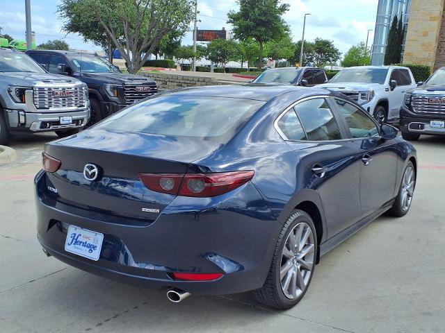 Used 2019 MAZDA MAZDA3 Sedan FWD image 3