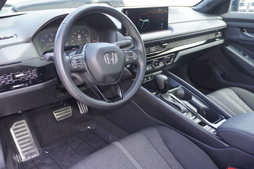 Used 2025 Honda Accord Sport image 10