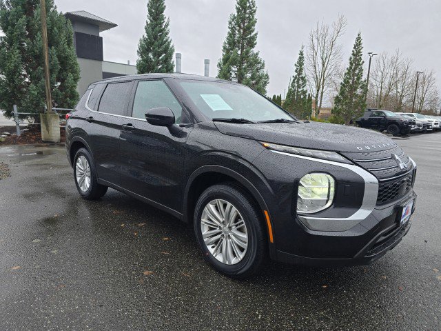 Used 2024 Mitsubishi Outlander ES