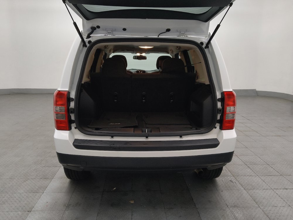 Used 2016 Jeep Patriot Latitude AWD/4WD image 29