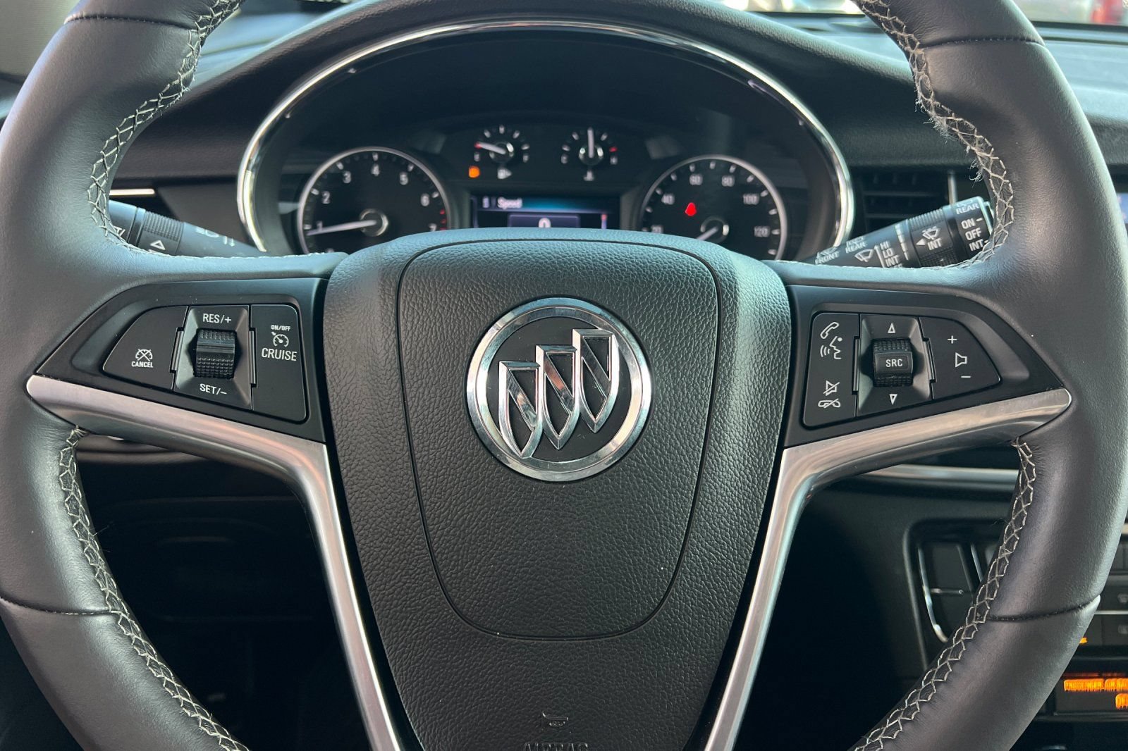 Used 2021 Buick Encore Preferred FWD image 34