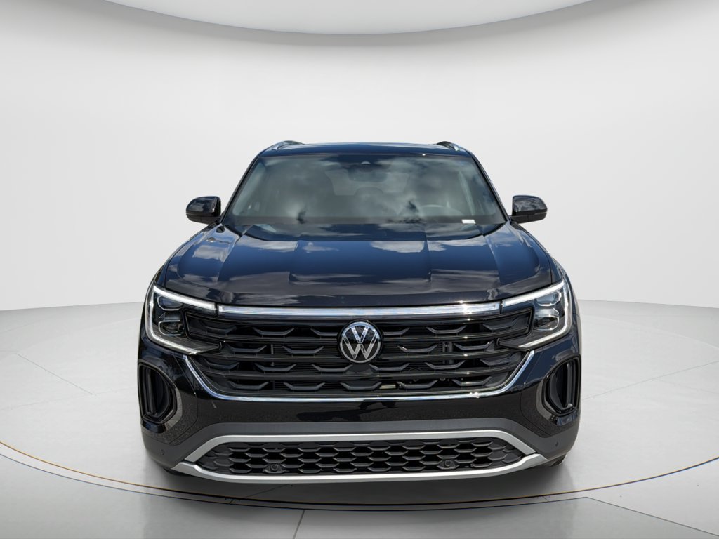 New 2026 Volkswagen Atlas Cross Sport SE FWD image 2