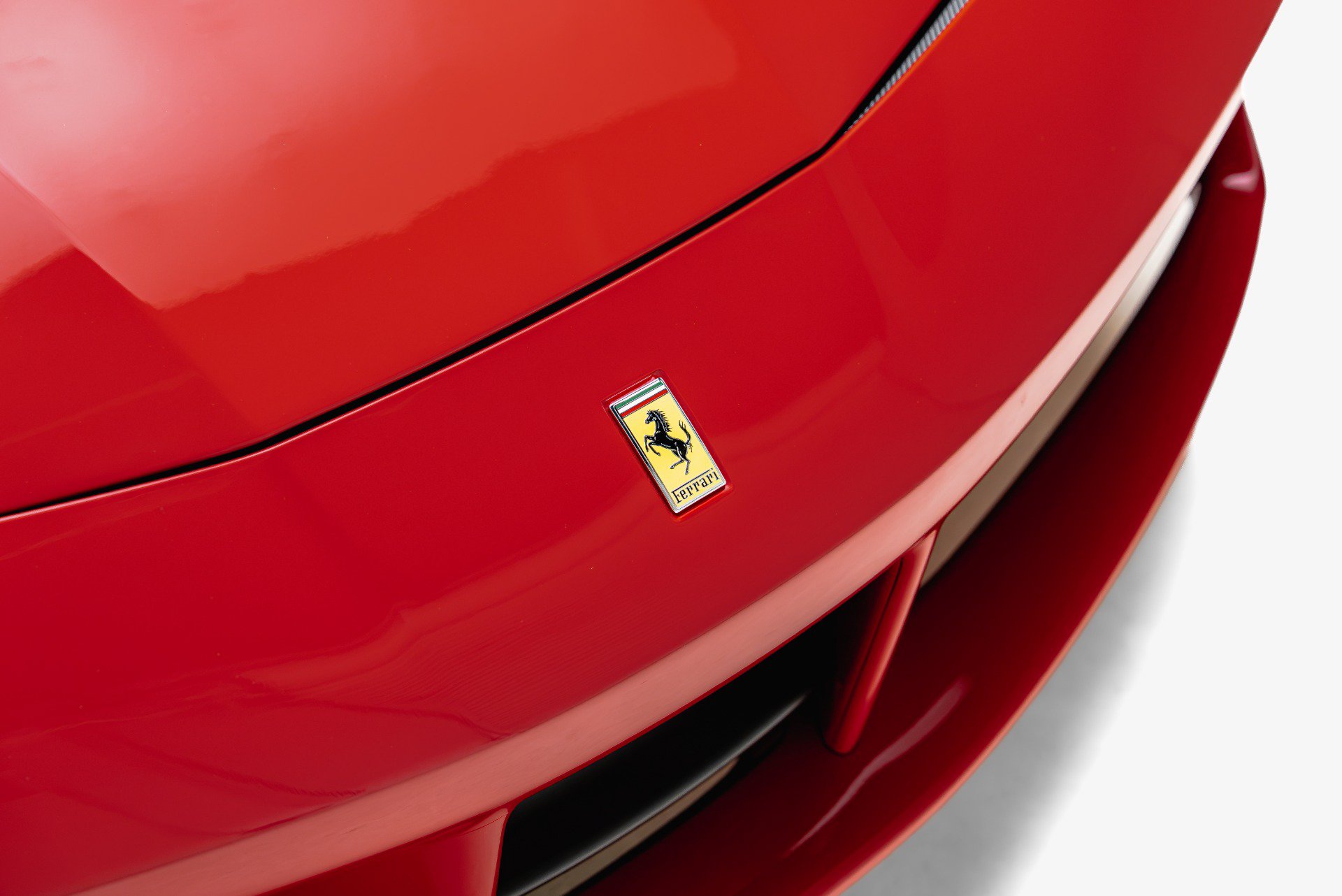 Used 2018 Ferrari 488 GTB RWD image 21