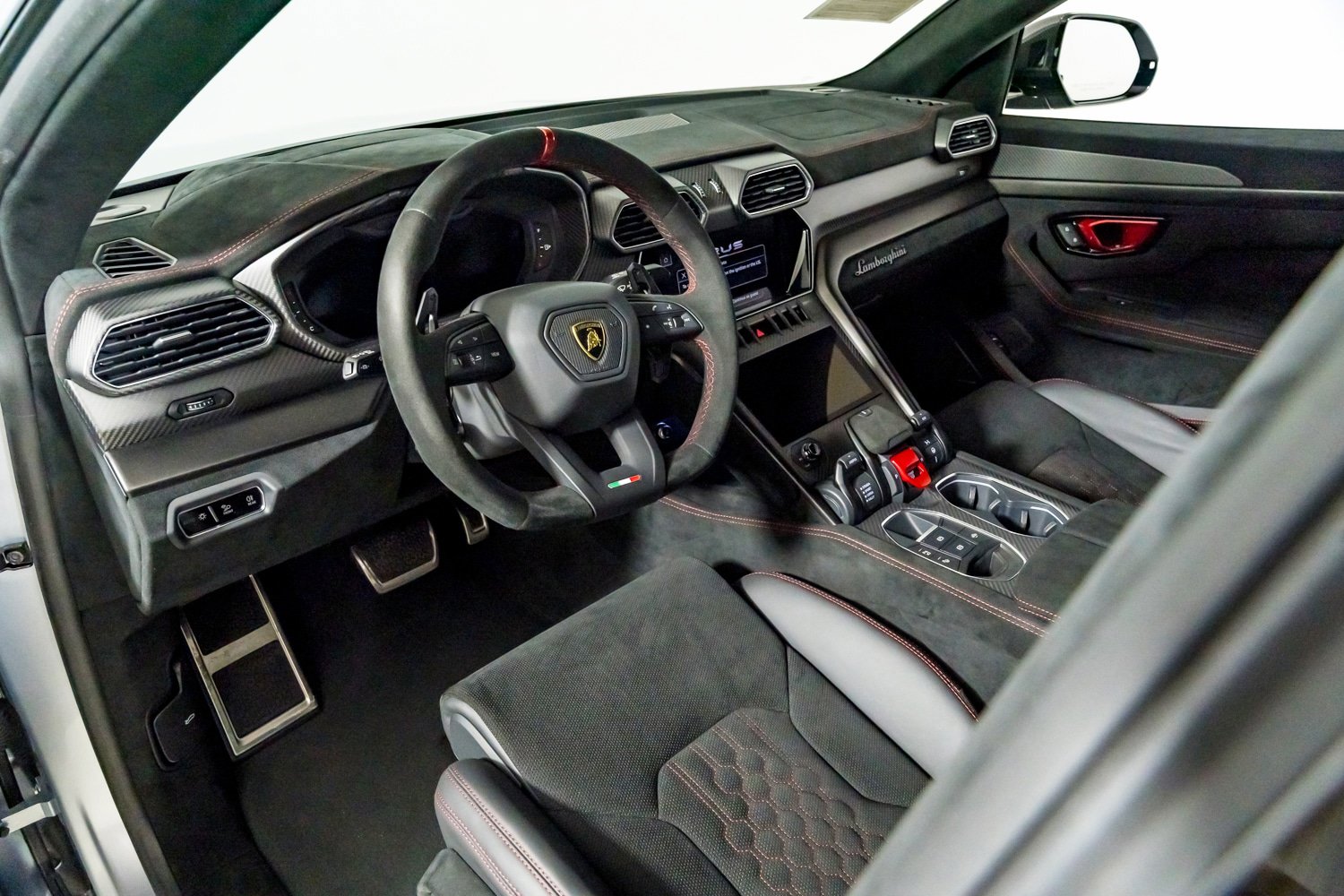 Used 2024 Lamborghini Urus Performante image 18