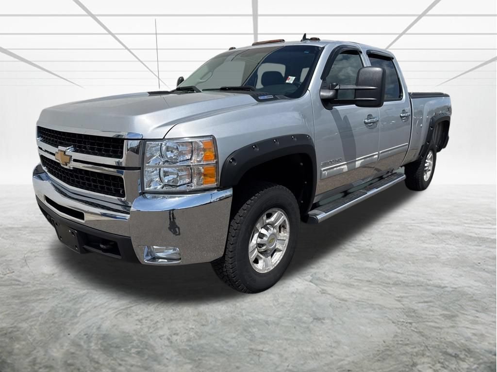 Used 2010 Chevrolet Silverado 2500 LT w/ Exterior Plus Package AWD/4WD image 2