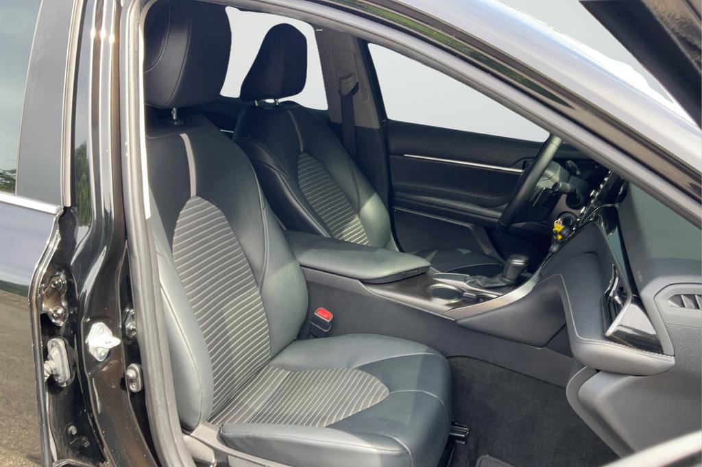 Used 2021 Toyota Camry SE FWD image 20