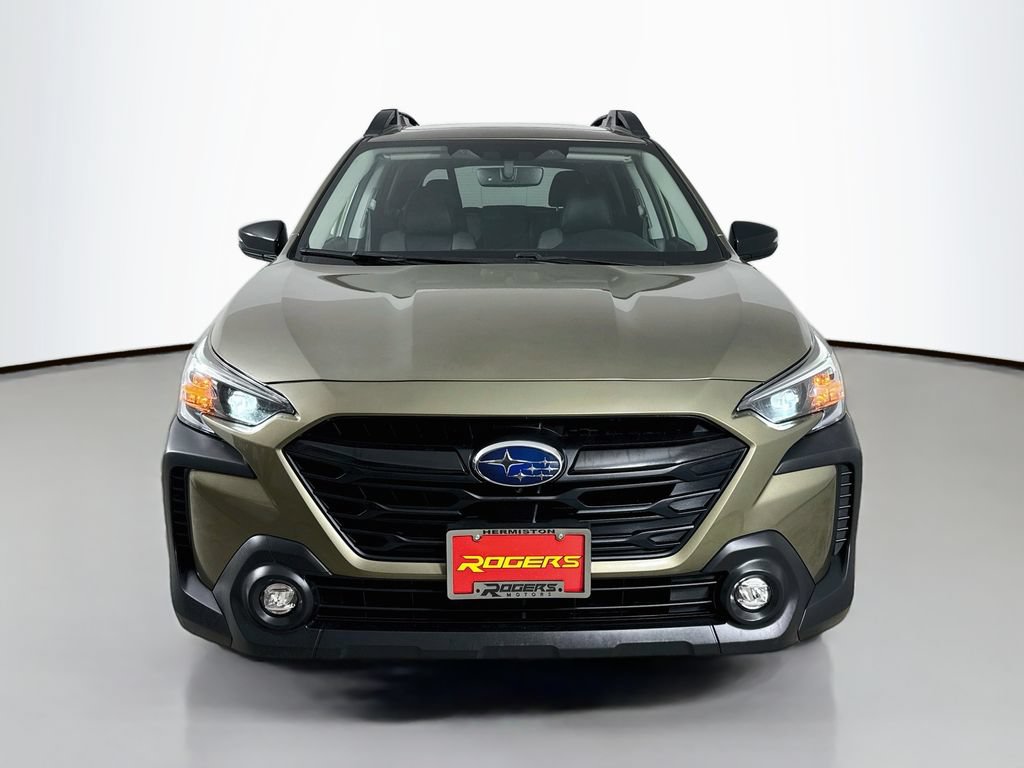 Used 2023 Subaru Outback Onyx Edition XT AWD/4WD image 2