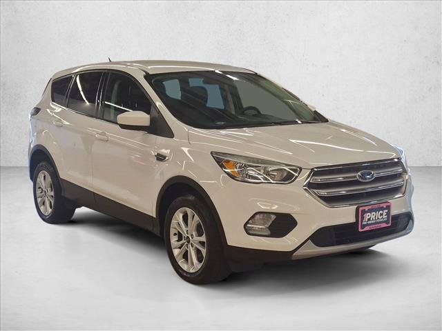 Used 2017 Ford Escape SE AWD/4WD image 3