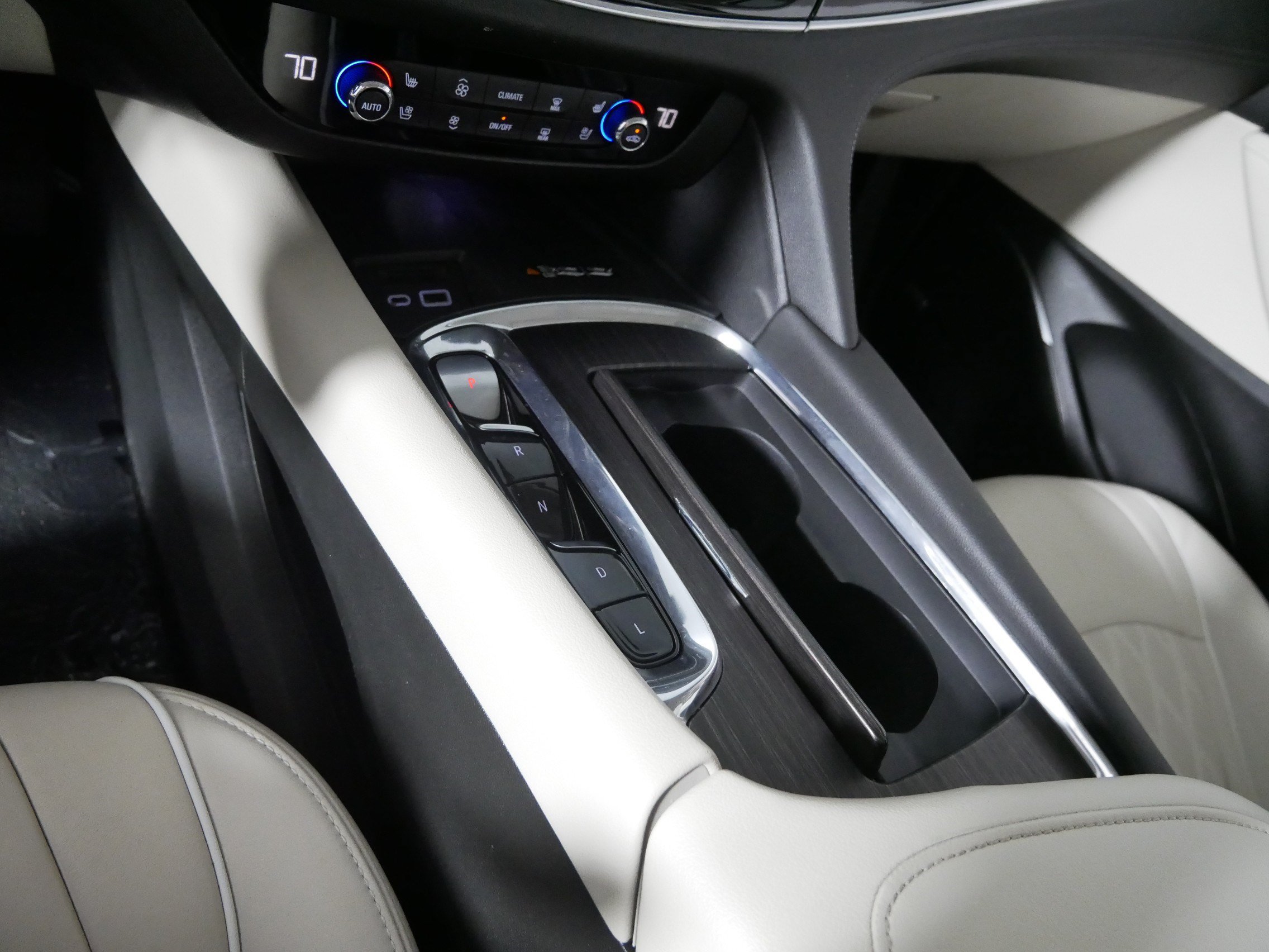 Certified 2023 Buick Enclave Avenir w/ Avenir Technology Package AWD/4WD image 24