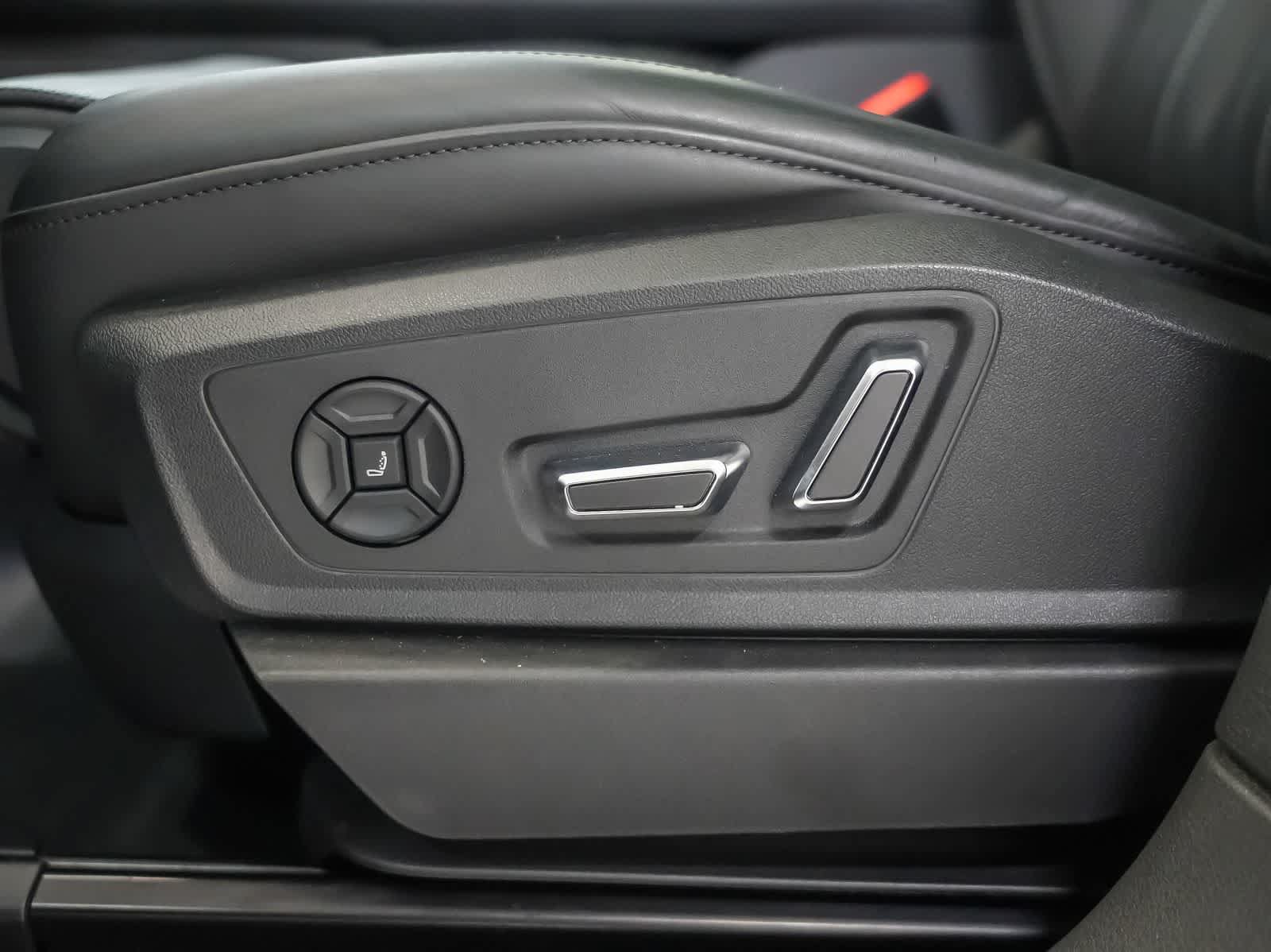 Used 2021 Audi e-tron Prestige w/ Prestige Package AWD/4WD image 25