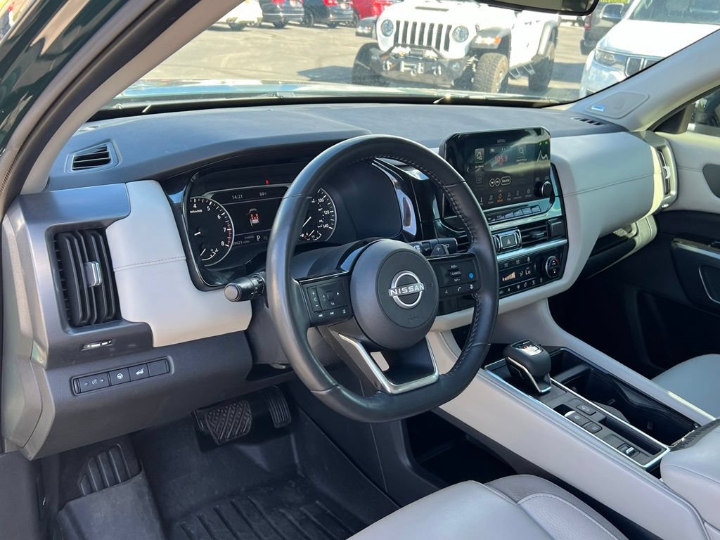 Used 2023 Nissan Pathfinder SL w/ SL Premium Package FWD image 27